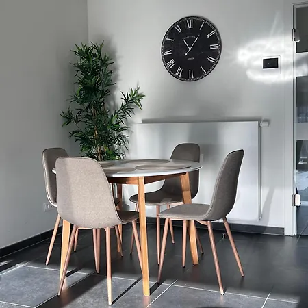 Paradis Express Neuf Face Aux Guillemins Apartment